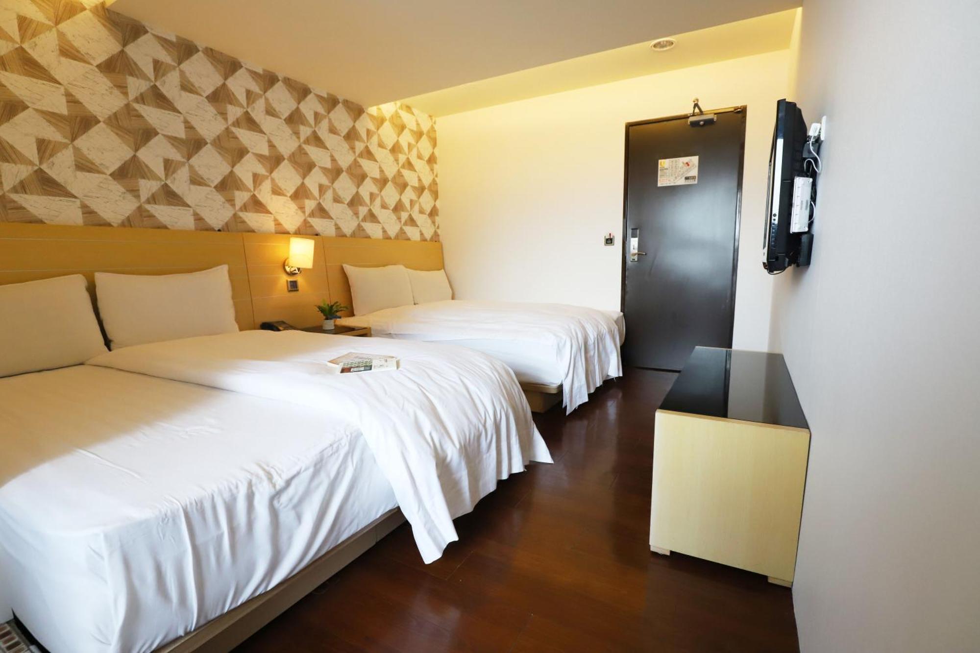 Dream 12 Hotel Taichung Ruang foto